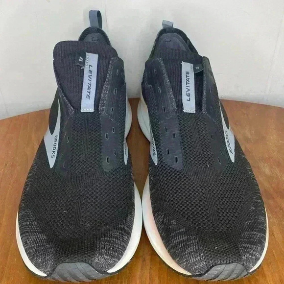 Brooks Levitate 4 Black White Men's Sneakers Size 11.5 - Picture 2 of 8